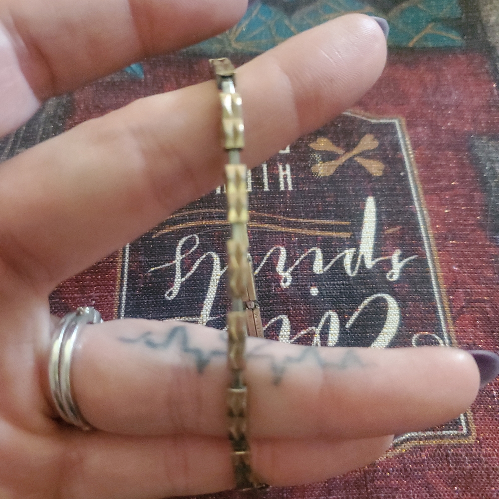 Vintage Gold Rolled Bulova Women's Watch - Picture 4 of 8
